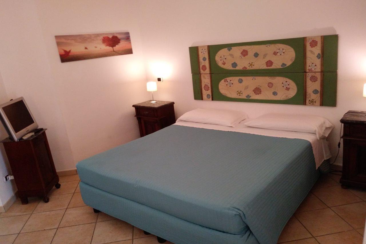 La Rosa Sul Mare Aparthotel Syrakusa Exteriör bild