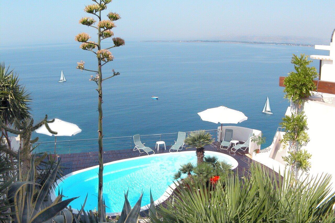 La Rosa Sul Mare Aparthotel Syrakusa Exteriör bild